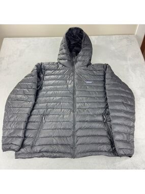 Patagonia NWOT Men's Size XXL Down Sweater Hoody 84701 Style Number w/Flaws